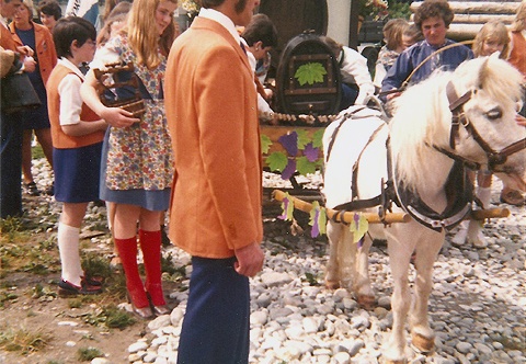 1976